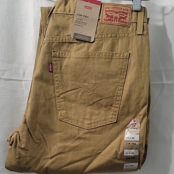 Levi's Other - Levi's Low Pro Mid Rise Straingh Leg Men's Khaki  Size 31X30